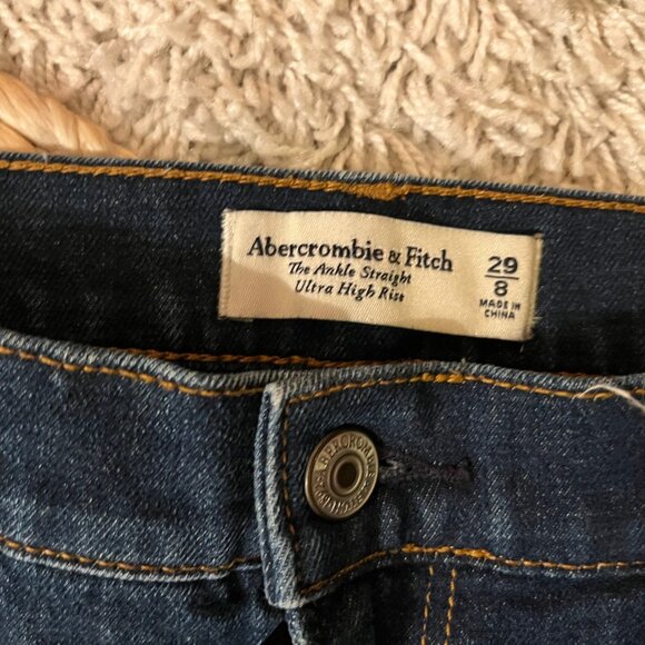 Abercrombie & Fitch Ultra High Rise Ankle Straight Jean - Picture 2 of 4